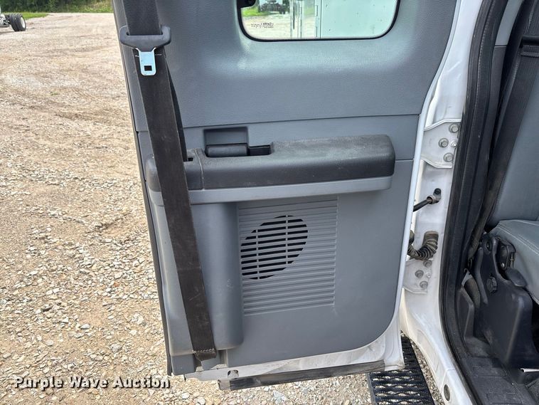 image for item DZ4537 2015 Ford F550 Super Duty Ext. Cab utility / service truck