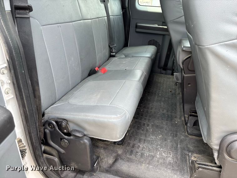 image for item DZ4537 2015 Ford F550 Super Duty Ext. Cab utility / service truck