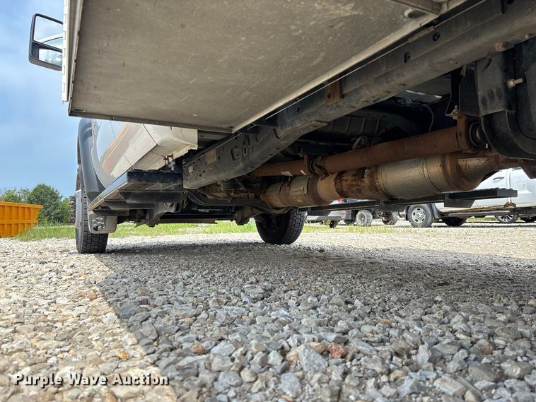 image for item DZ4537 2015 Ford F550 Super Duty Ext. Cab utility / service truck