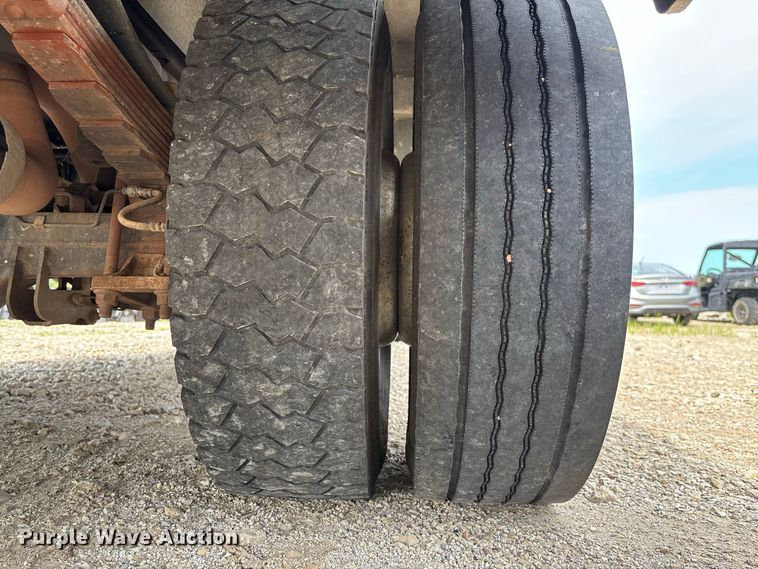 image for item DZ4537 2015 Ford F550 Super Duty Ext. Cab utility / service truck