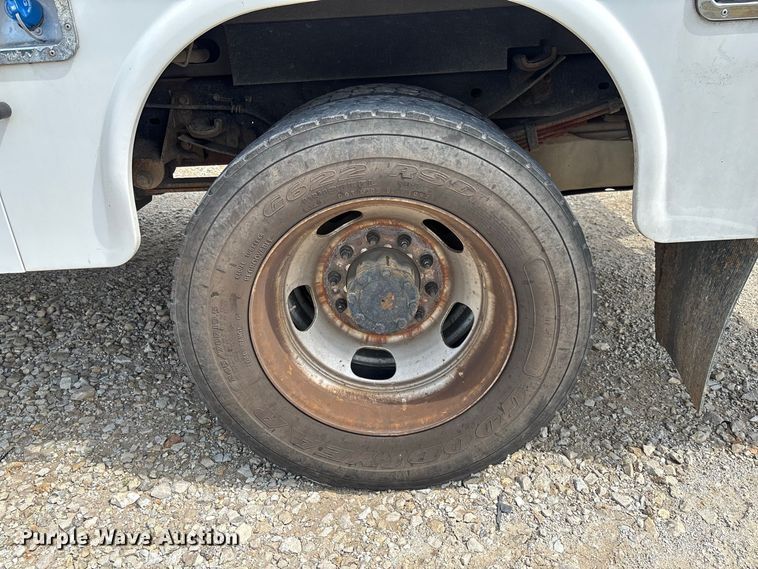image for item DZ4537 2015 Ford F550 Super Duty Ext. Cab utility / service truck