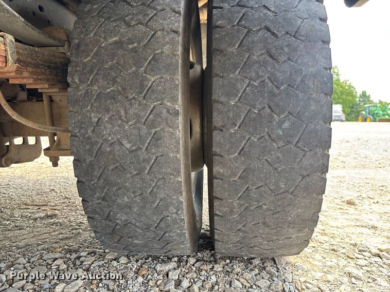 image for item DZ4537 2015 Ford F550 Super Duty Ext. Cab utility / service truck