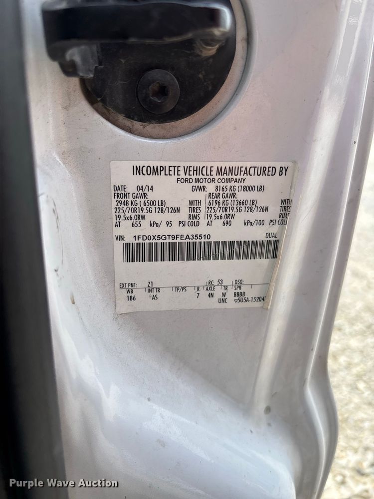 image for item DZ4537 2015 Ford F550 Super Duty Ext. Cab utility / service truck