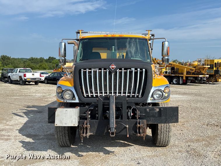image for item DZ4538 2011 International WorkStar 7500 dump truck