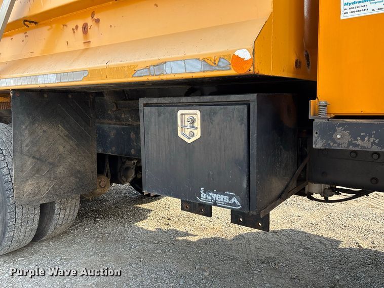 image for item DZ4538 2011 International WorkStar 7500 dump truck