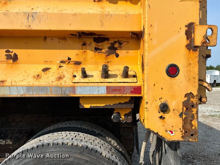 image for item DZ4538 2011 International WorkStar 7500 dump truck