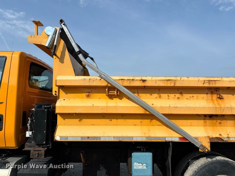 image for item DZ4538 2011 International WorkStar 7500 dump truck