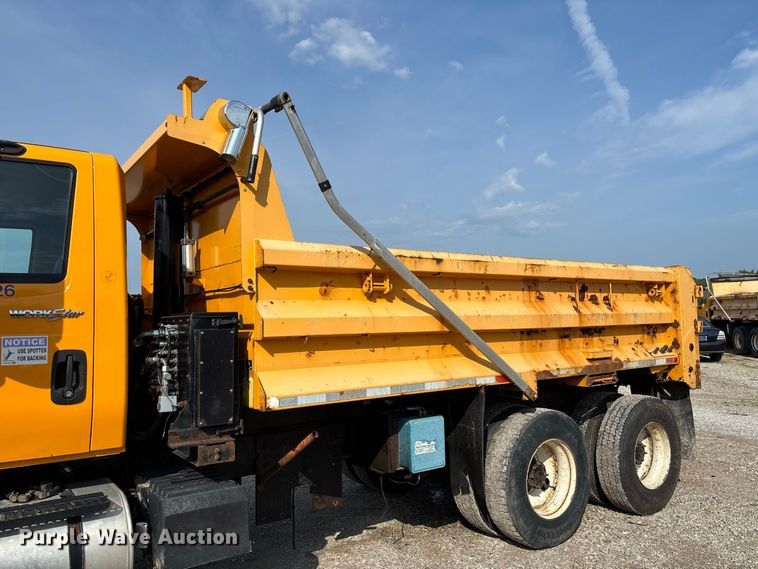 image for item DZ4538 2011 International WorkStar 7500 dump truck
