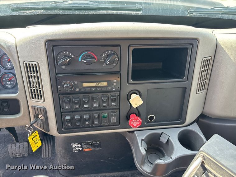 image for item DZ4538 2011 International WorkStar 7500 dump truck