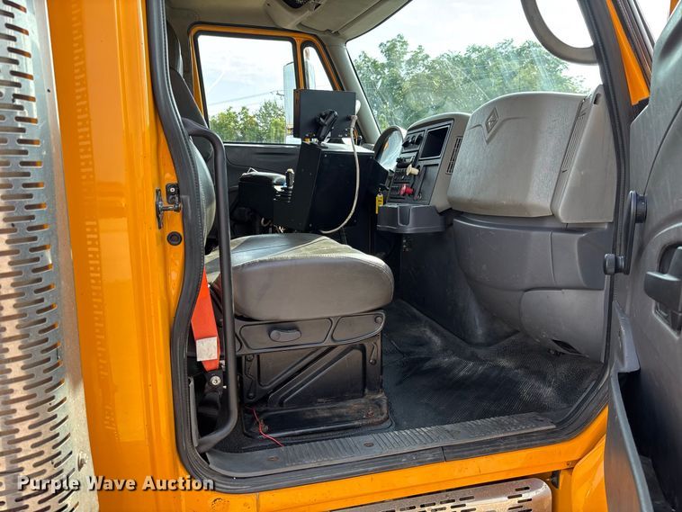 image for item DZ4538 2011 International WorkStar 7500 dump truck