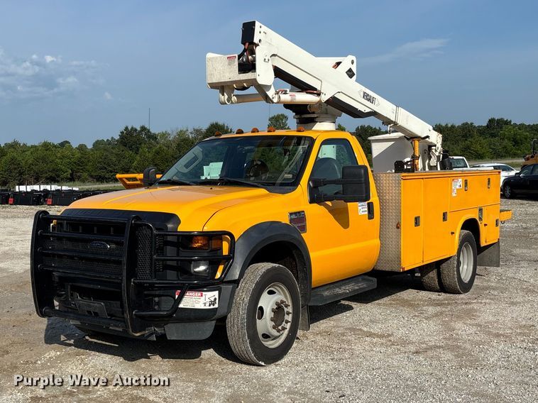 2009 Ford F550 Super Duty bucket truck