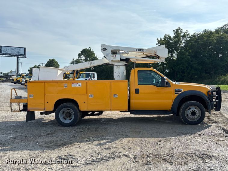 image for item DZ4539 2009 Ford F550 Super Duty bucket truck