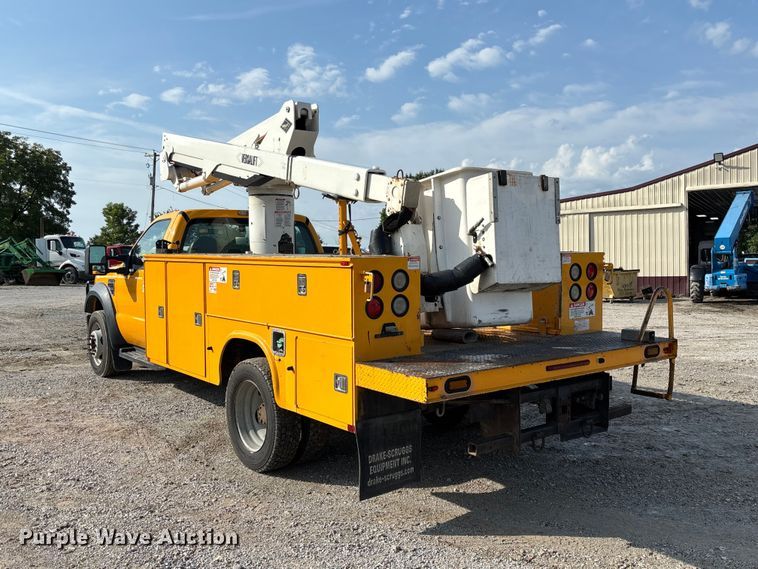 image for item DZ4539 2009 Ford F550 Super Duty bucket truck