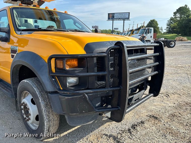 image for item DZ4539 2009 Ford F550 Super Duty bucket truck