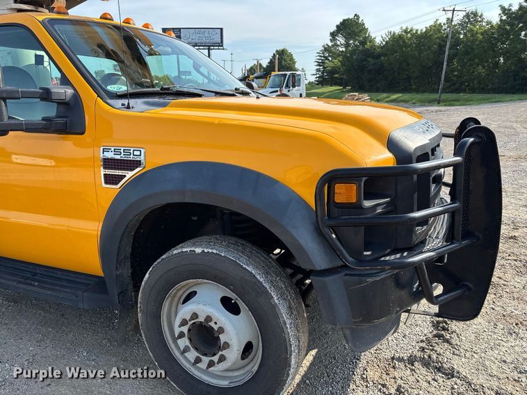 image for item DZ4539 2009 Ford F550 Super Duty bucket truck