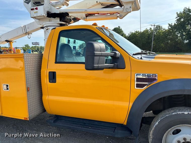 image for item DZ4539 2009 Ford F550 Super Duty bucket truck