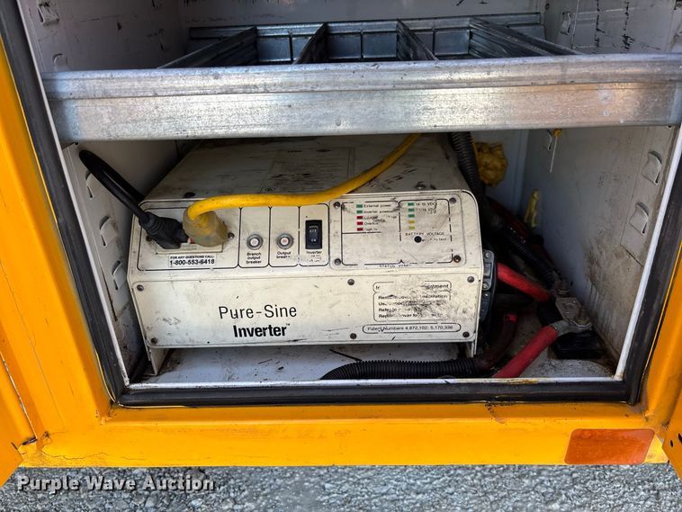 image for item DZ4539 2009 Ford F550 Super Duty bucket truck