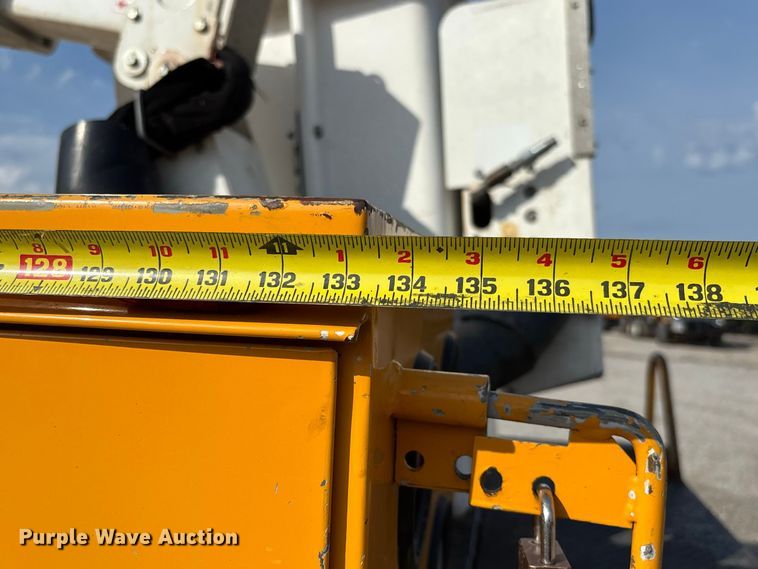 image for item DZ4539 2009 Ford F550 Super Duty bucket truck