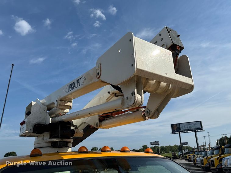 image for item DZ4539 2009 Ford F550 Super Duty bucket truck
