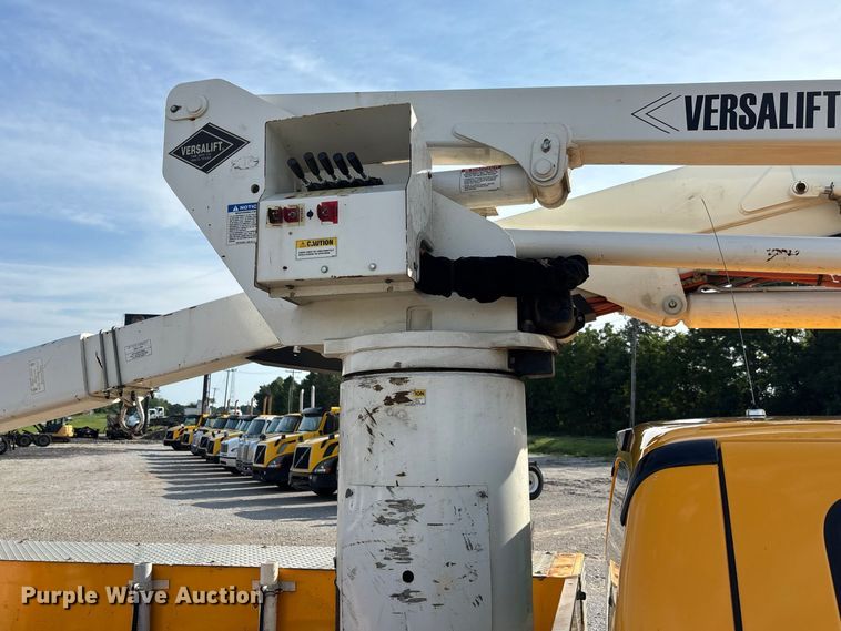 image for item DZ4539 2009 Ford F550 Super Duty bucket truck