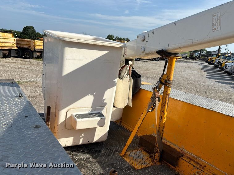 image for item DZ4539 2009 Ford F550 Super Duty bucket truck