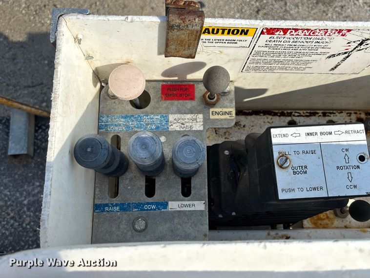 image for item DZ4539 2009 Ford F550 Super Duty bucket truck