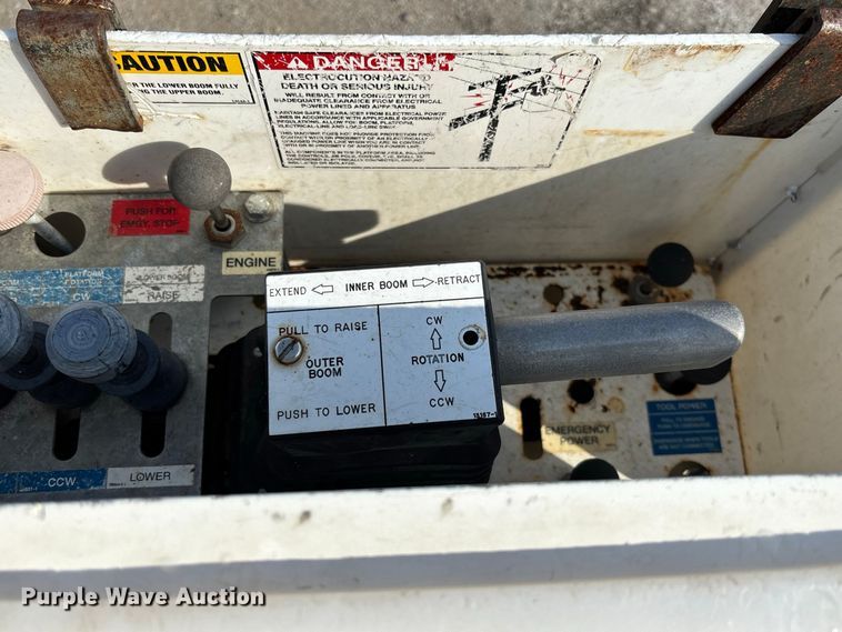 image for item DZ4539 2009 Ford F550 Super Duty bucket truck