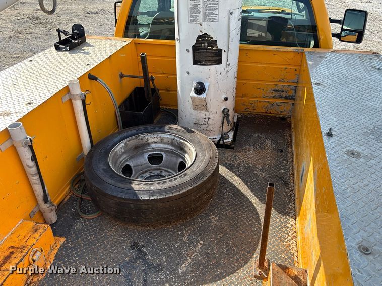 image for item DZ4539 2009 Ford F550 Super Duty bucket truck