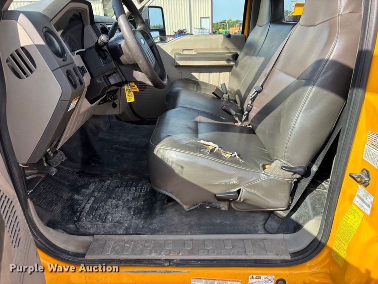 image for item DZ4539 2009 Ford F550 Super Duty bucket truck