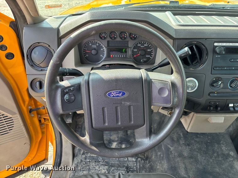 image for item DZ4539 2009 Ford F550 Super Duty bucket truck