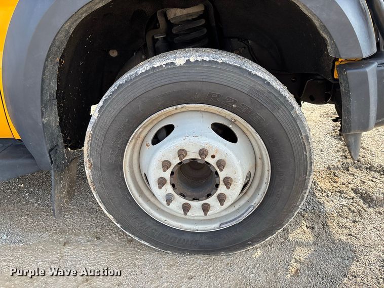 image for item DZ4539 2009 Ford F550 Super Duty bucket truck