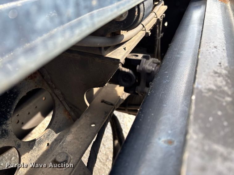 image for item DZ4542 2005 International 7400 dump truck