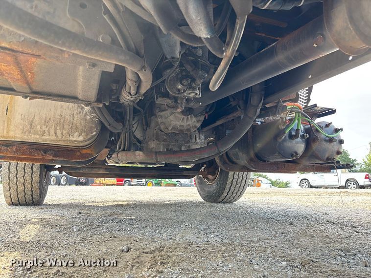 image for item DZ4542 2005 International 7400 dump truck