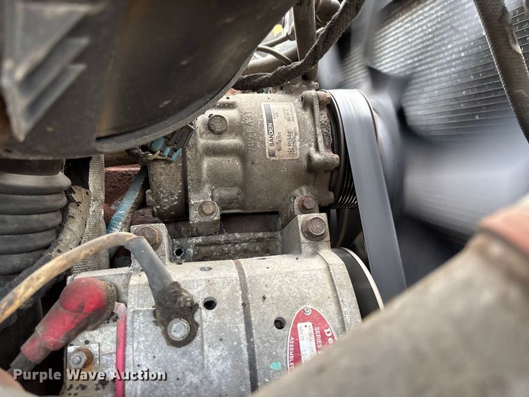 image for item DZ4542 2005 International 7400 dump truck