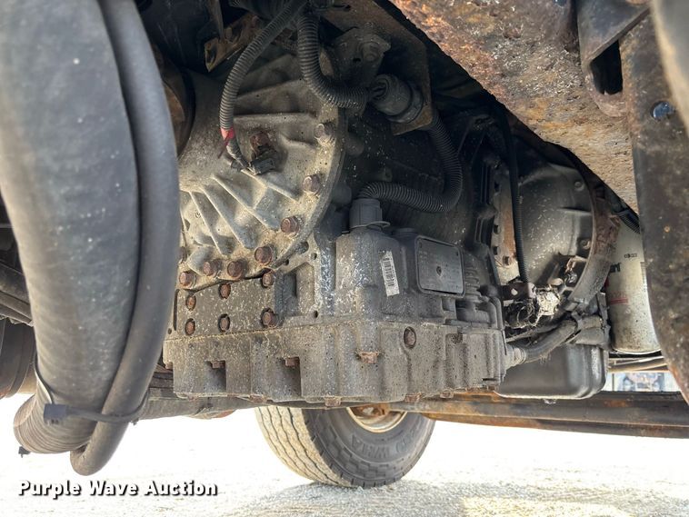 image for item DZ4542 2005 International 7400 dump truck