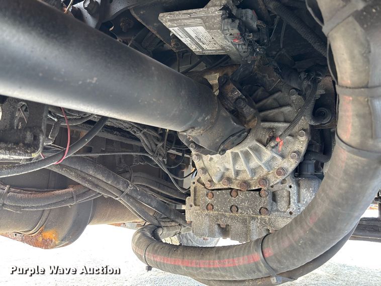 image for item DZ4542 2005 International 7400 dump truck