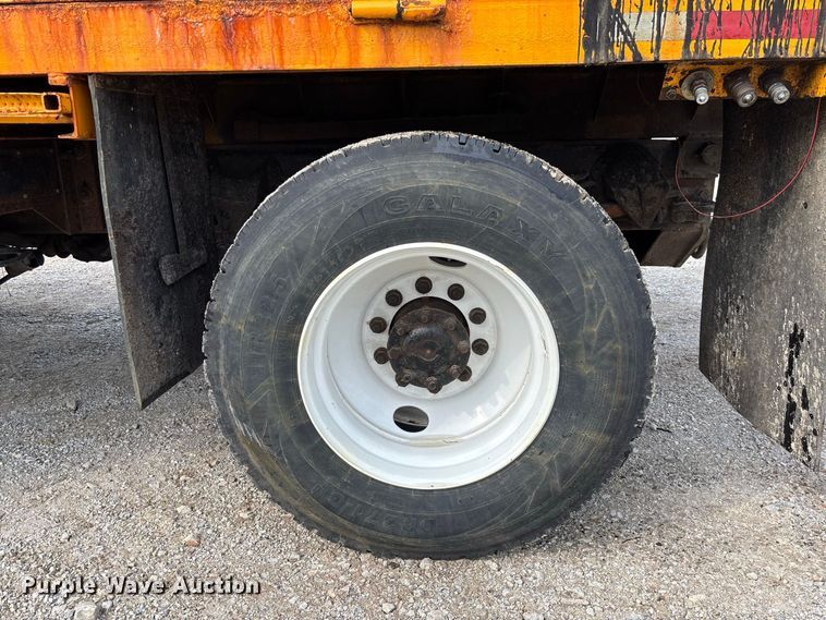 image for item DZ4542 2005 International 7400 dump truck