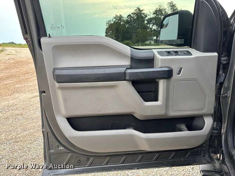 image for item DZ4553 2020 Ford F150 XL Police Responder Crew Cab pickup truck