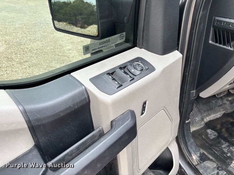image for item DZ4553 2020 Ford F150 XL Police Responder Crew Cab pickup truck