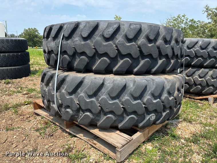 image for item DZ4560 (4) Bridgestone V-Steel tires