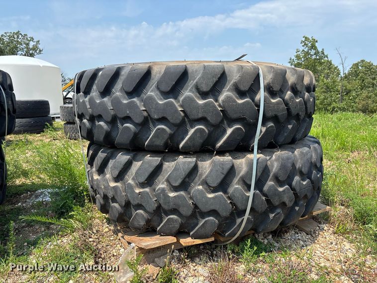 image for item DZ4560 (4) Bridgestone V-Steel tires