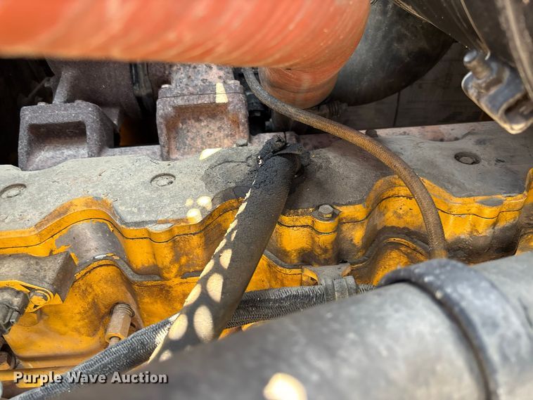 image for item DZ4561 2006 John Deere 770D motor grader