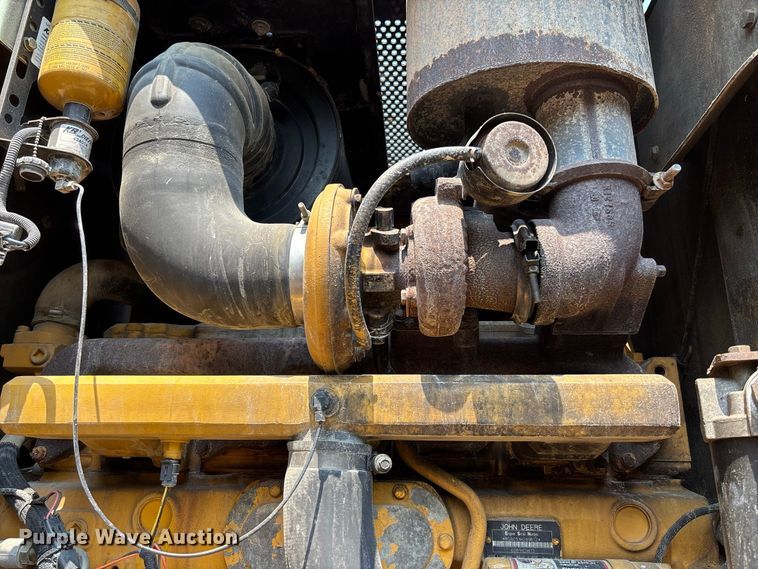 image for item DZ4561 2006 John Deere 770D motor grader