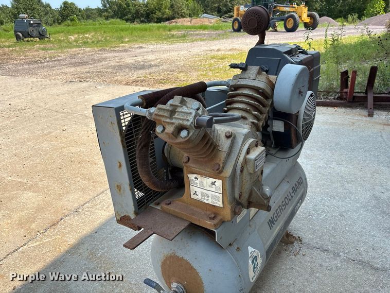 image for item DZ4563 1996 Ingersoll Rand T30 air compressor