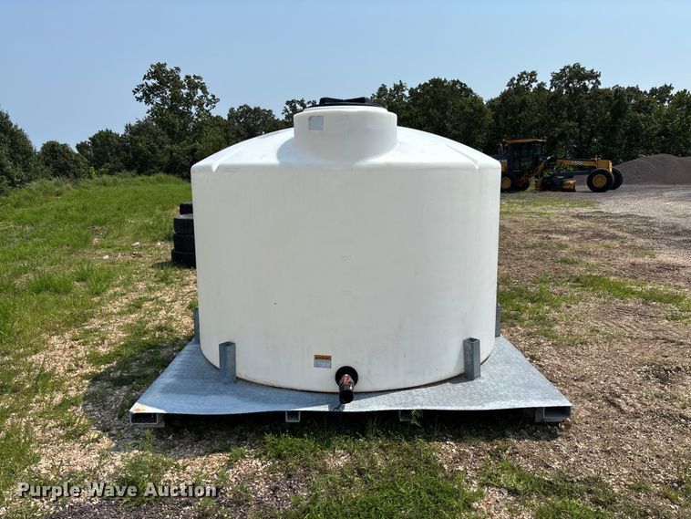 image for item DZ4565 Poly tank