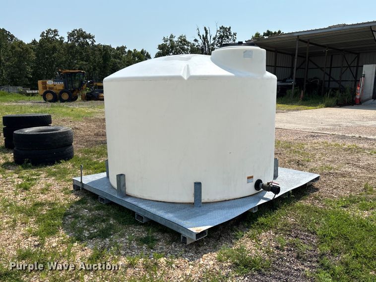 image for item DZ4565 Poly tank