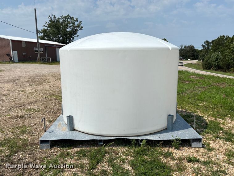 image for item DZ4565 Poly tank