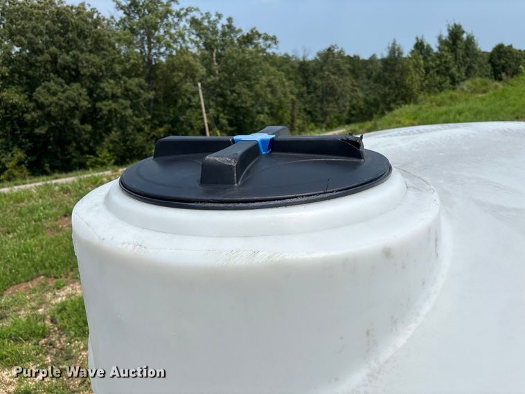 image for item DZ4565 Poly tank