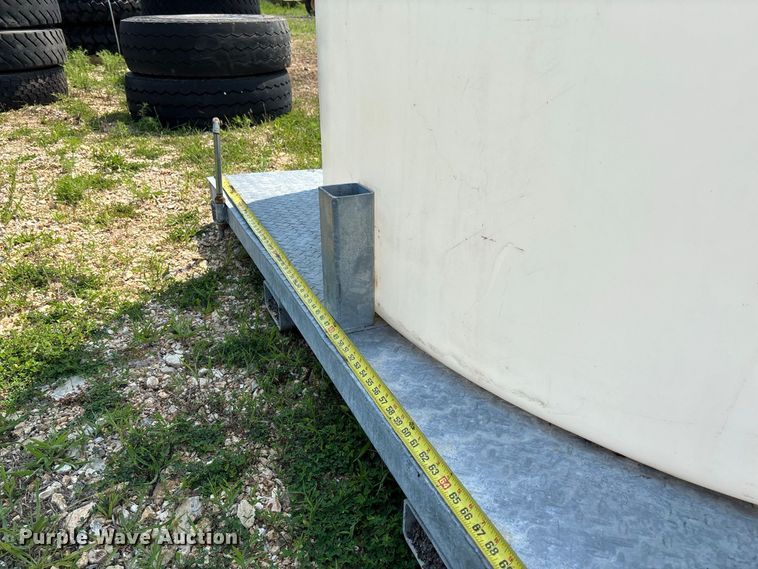 image for item DZ4565 Poly tank