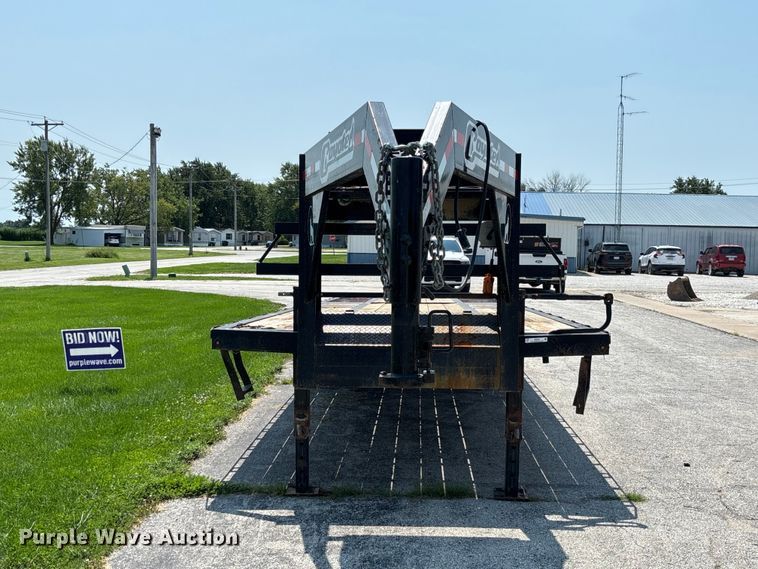 image for item DZ4572 2019 Coyote GN29HYD hydraulic tail equipment trailer